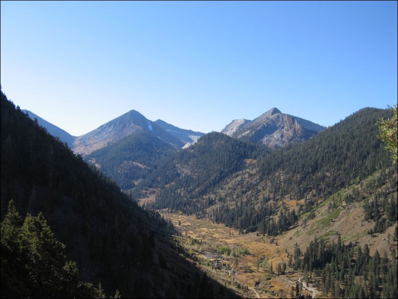 2006-10-08 Sawtooth (01) View South from trail